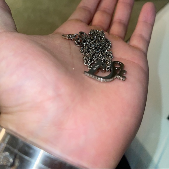 DIOR OBLIQUE PENDANT NECKLACE - Picture 5 of 6